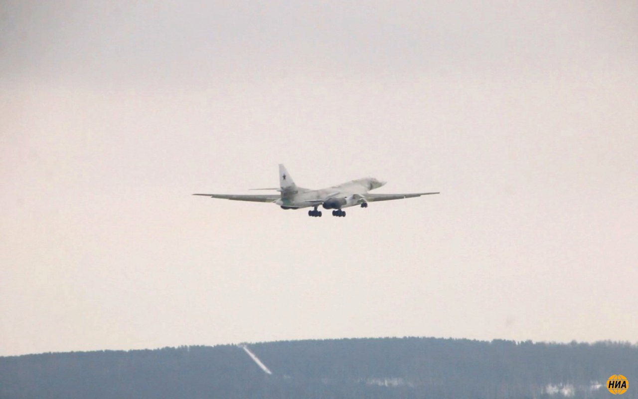 Ту-160М выполнил первый полет с новыми двигателями