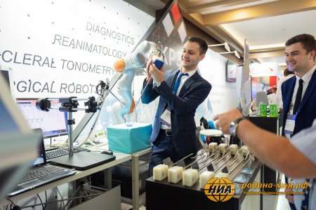 АО «Концерн «Радиоэлектронные технологии» представил робота-хирурга на выставке БИОТЕХМЕД