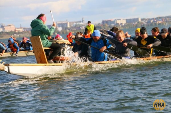 На чемпионат Урала по гребле на байдарках и каноэ приехали более 400 спортсменов